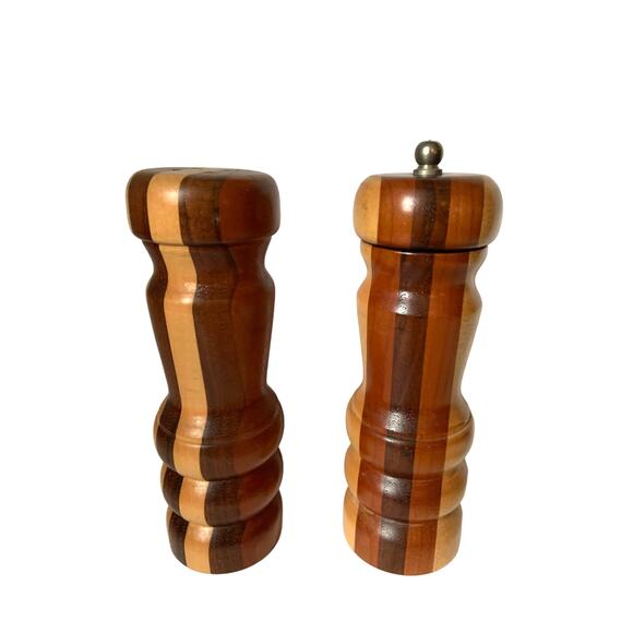 Vintage Wooden Salt Shaker and Pepper Grinder Retro Set - Picture 2 of 3